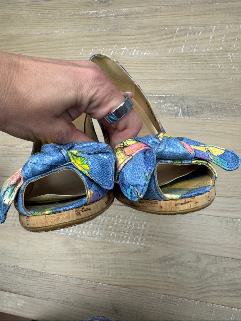 Stuart Weitzman Vintage Floral Cork Wedge Peep Toe Heels, size 9.5 - Picture 8 of 8